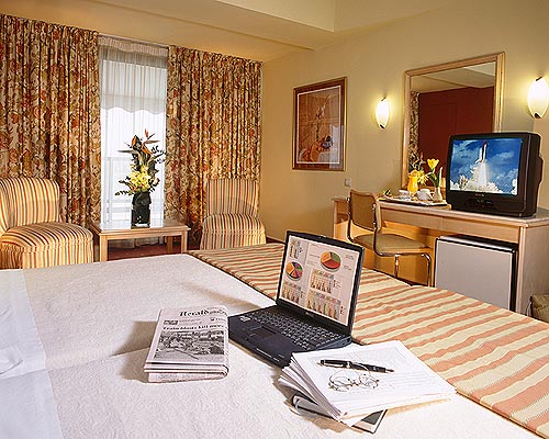 Executive Room 01.jpg